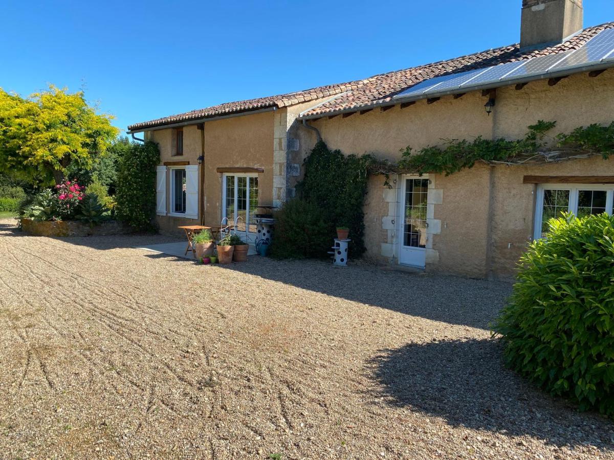 Holiday home La Fermette Aux Canards Savigny-Levescault
